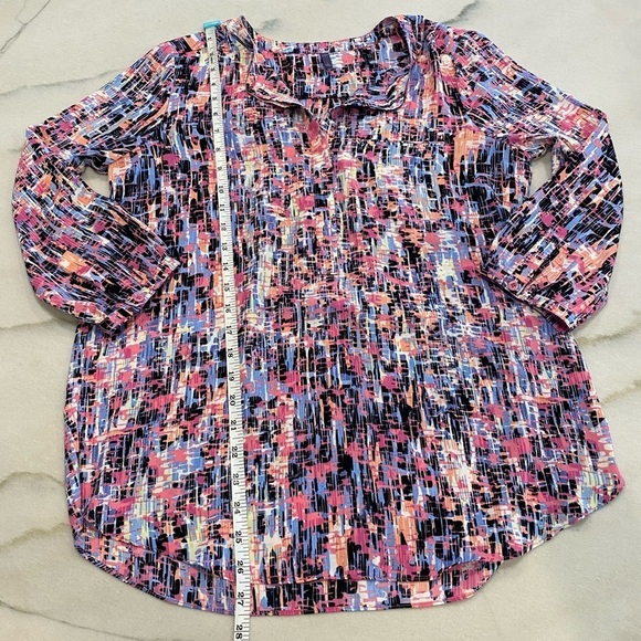 NYDJ Henley Blouse size Small 3/4 length sleeves Multicolor Print - Picture 7 of 14